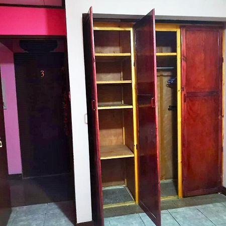 Airport Traveler'S Home Alajuela Exterior foto